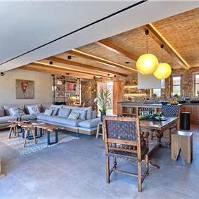 6 bedroom villa with pool, East Paros, sleeps 12